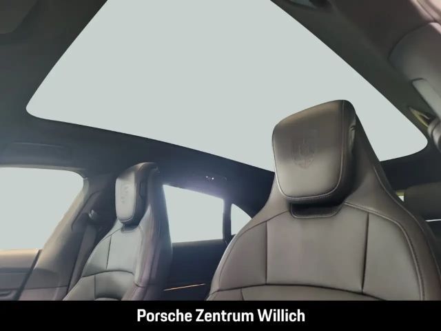 Porsche Taycan 4 Cross Turismo