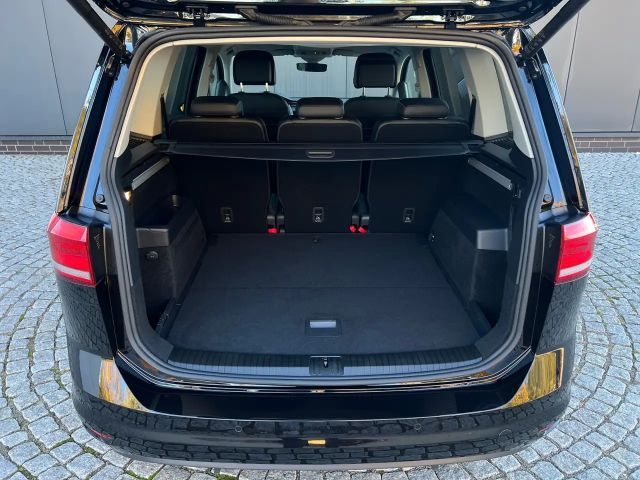 Volkswagen Touran 1.5 TSI DSG