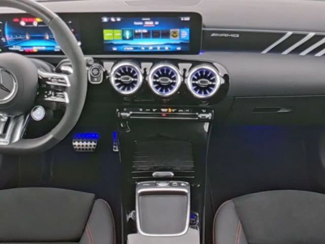 Mercedes-Benz A 35 AMG AMG Line