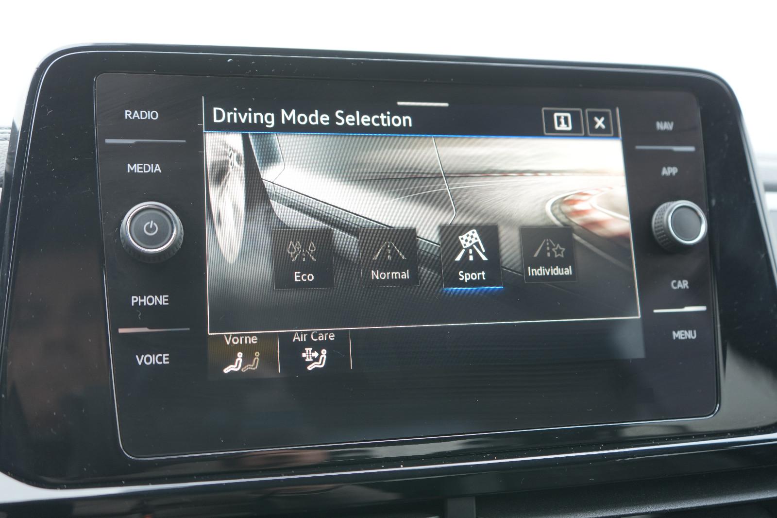 Volkswagen T-Roc 1.5 TSI DSG Plus R-Line