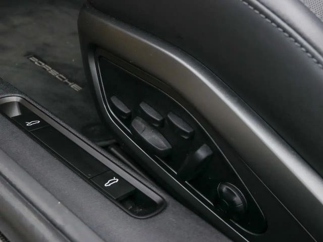 Porsche 992 Cabrio Turbo