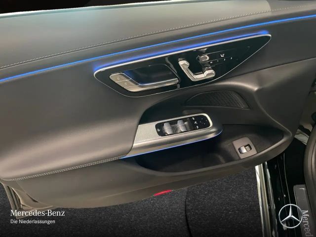 Mercedes-Benz E 200 AMG Line Sedan