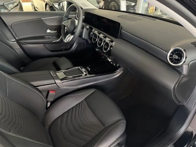 Mercedes-Benz A 200 Progressive