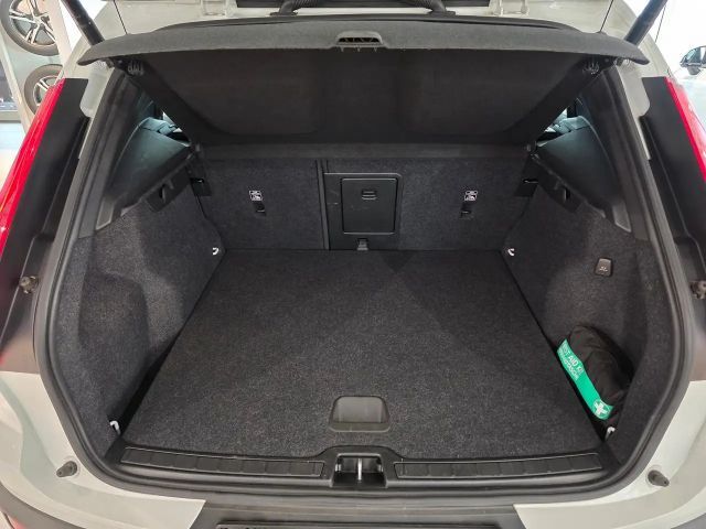 Volvo XC40 Momentum T3