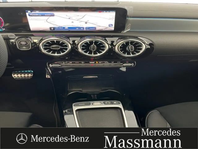 Mercedes-Benz CLA 200 Shooting Brake