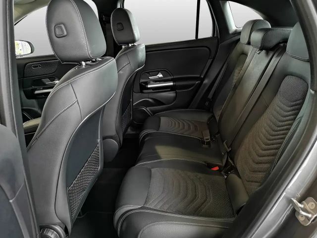 Mercedes-Benz GLA 200 GLA 200 d Progressive