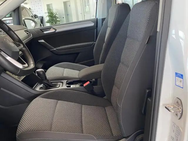 Volkswagen Touran 1.5 TSI DSG IQ.Drive