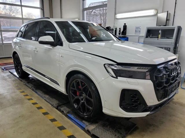 Audi Q7 3.0 TFSI Quattro S-Line