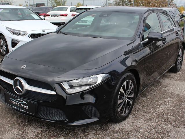 Mercedes-Benz A 200 A 200 d