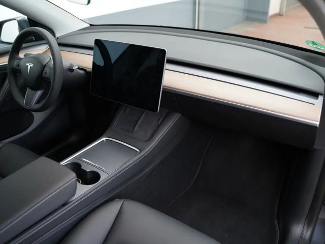 Tesla Model Y AWD Long Range