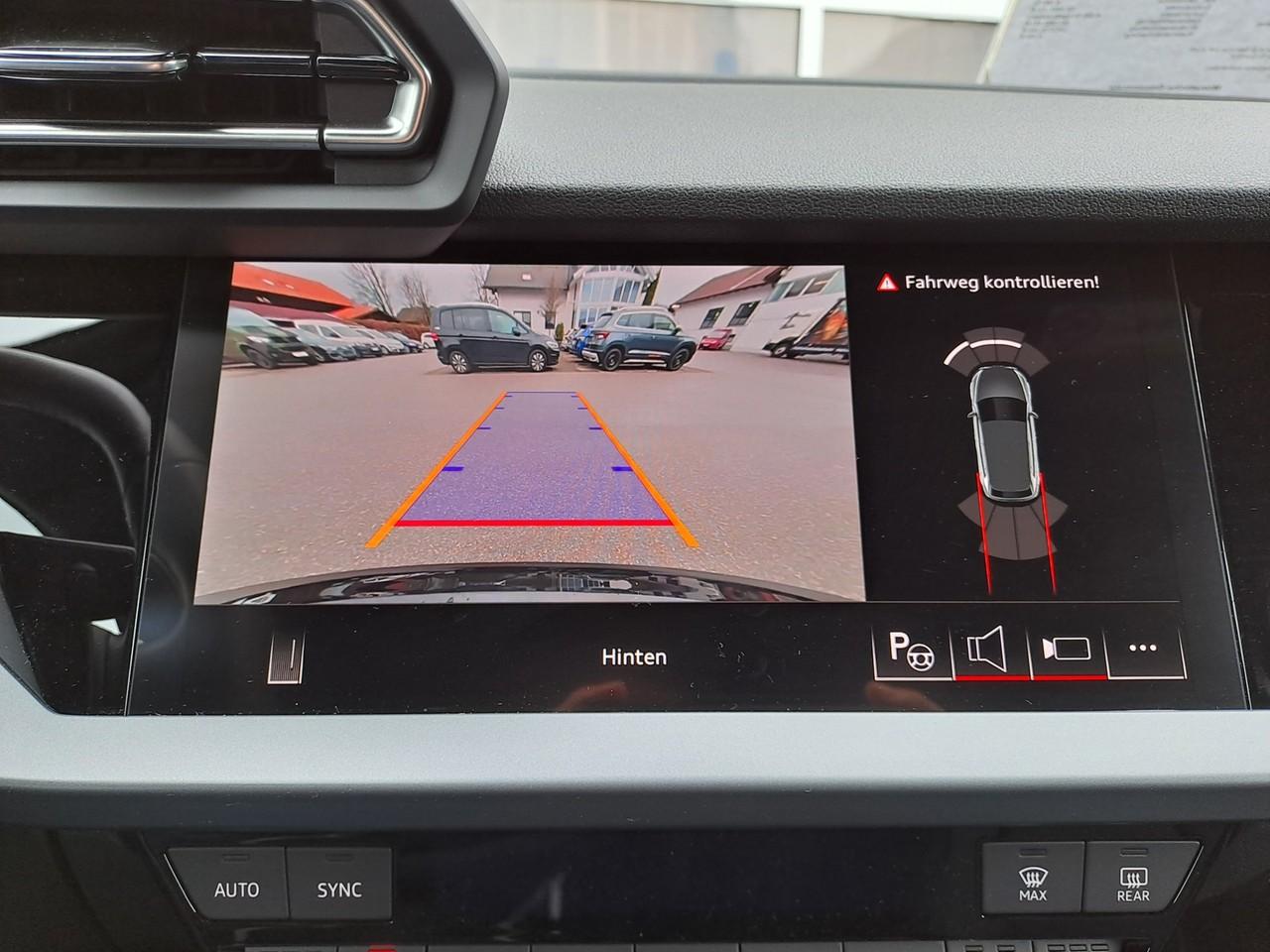 Audi A3 35 TFSI S-Line S-Tronic Sedan Sportback