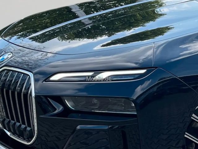 BMW 740 740d M-Sport Sedan xDrive