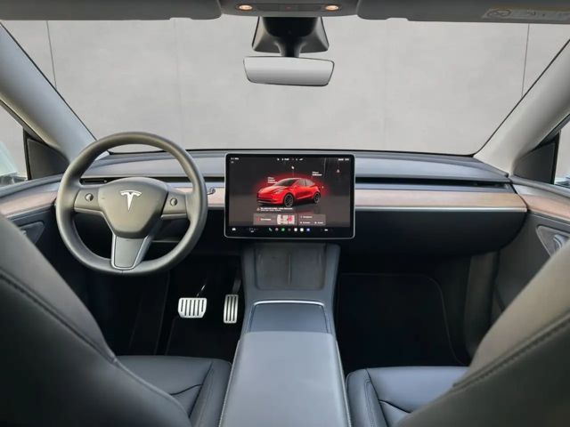 Tesla Model Y AWD Dual Motor Performance