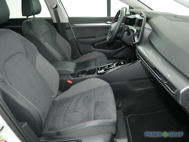 Volkswagen Golf 1.5 eTSI Style