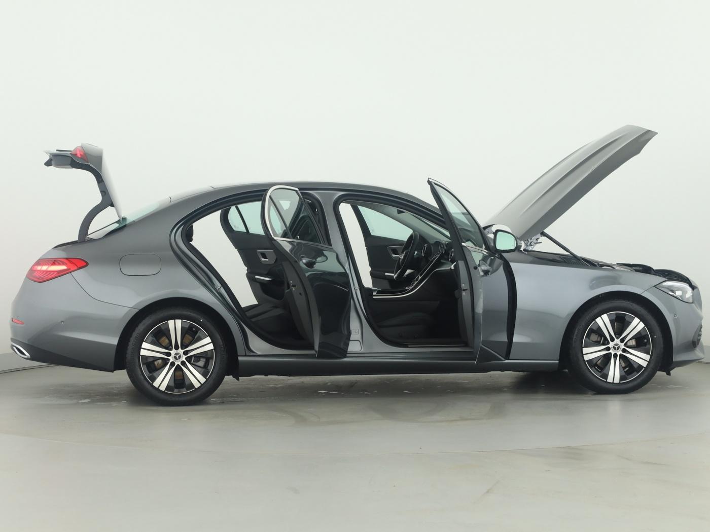 Mercedes-Benz C 200 AVANTGARDE Sedan