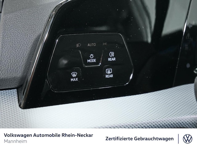 Volkswagen Golf 1.5 eTSI DSG