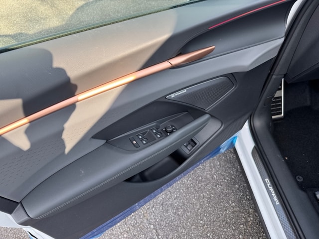 Cupra Terramar 1.5 e-Hybrid VZ