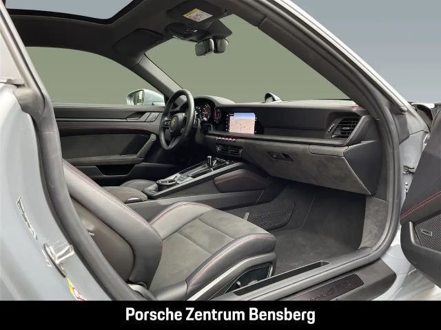 Porsche 992 Carrera Coupé GTS