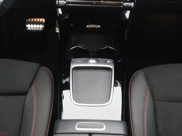 Mercedes-Benz A 200 A 200 d AMG Line