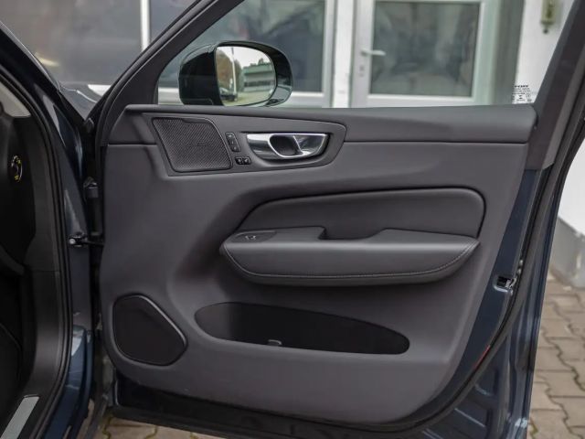 Volvo XC60 AWD Dark Plus T8