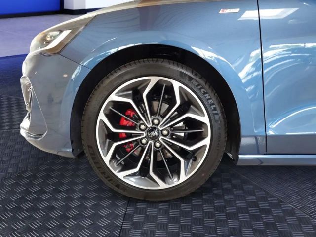 Ford Focus ST Line Wagon