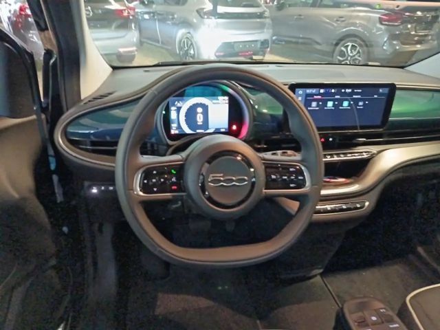 Fiat 500e Style & Komfort Paket 42kwh Batterie 360 Kamera LE