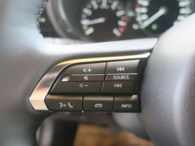 Mazda 3 Exclusive-line