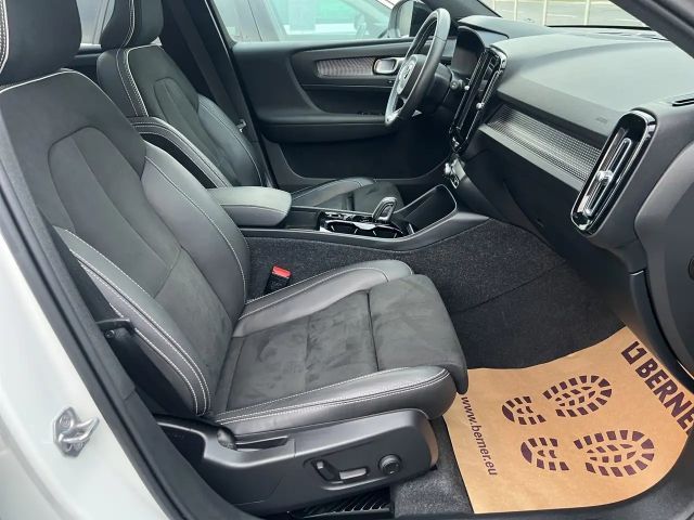 Volvo XC40 R-Design Recharge T5