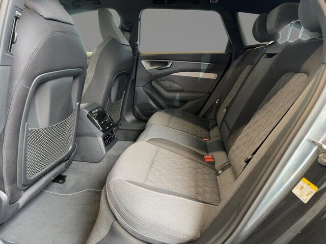 Audi A6 Avant Quattro S-Tronic