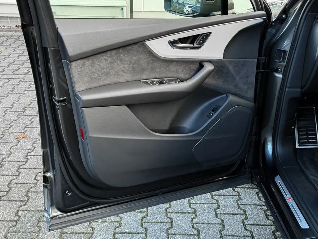 Audi Q7 55 TFSI Quattro S-Line