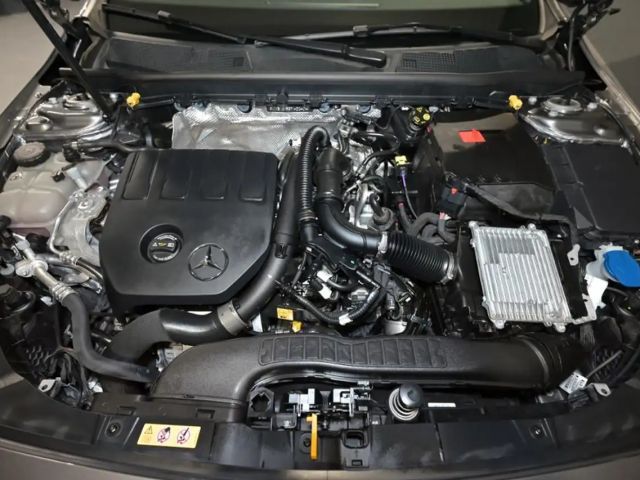 Mercedes-Benz CLA 200 AMG Line Coupé