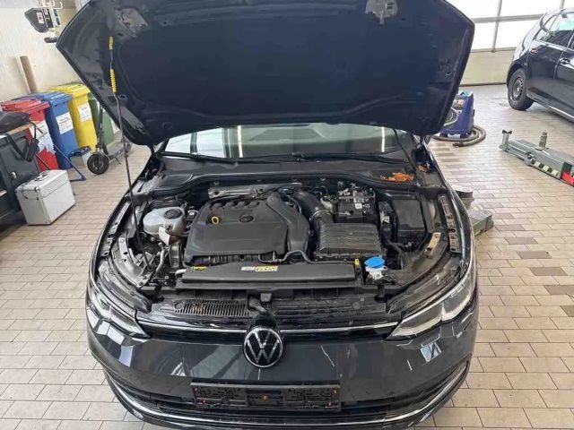 Volkswagen Golf Active NAVI/AppConnect/16" GJR . . .