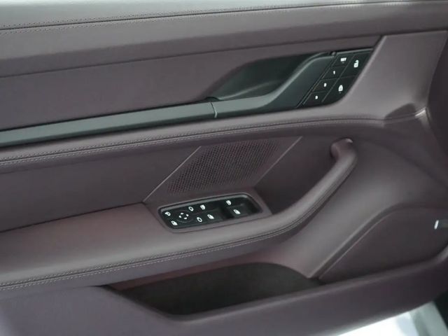 Porsche Taycan 4 Cross Turismo