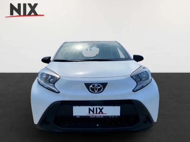Toyota Aygo X 1.0 VVT-i Hatchback Play VVT-i