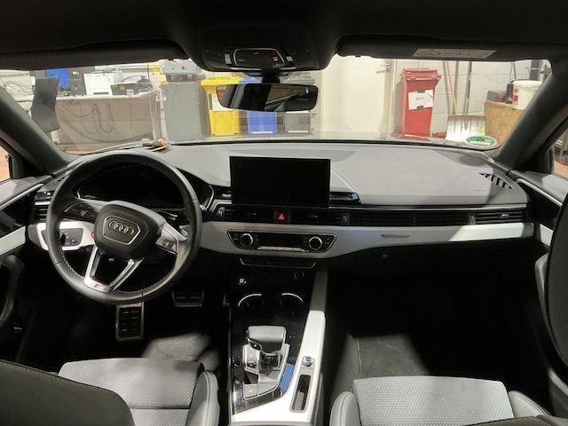 Audi A4 40 TDI Avant Quattro S-Line S-Tronic