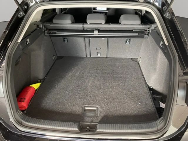 Volkswagen Golf 2.0 TDI Golf VIII Life Variant