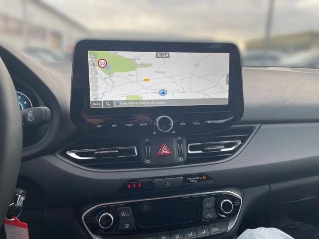 Hyundai i30 Advantage Hybrid T-GDi