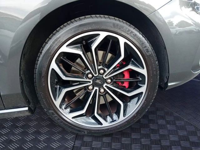 Ford Focus EcoBoost ST Line Wagon