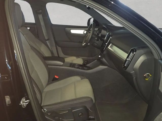 Volvo XC40 Core Recharge T4