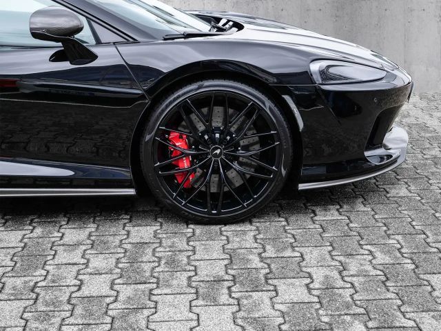McLaren GT Onyx Black, Black Pack. Sports Exhaust