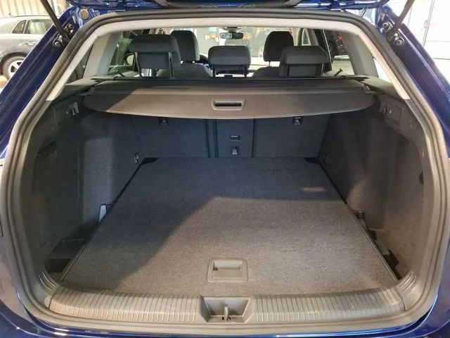 Volkswagen Golf 1.5 eTSI DSG Life