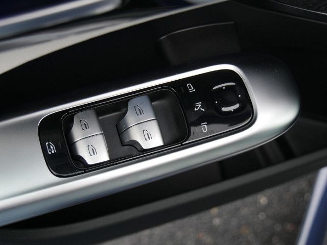 Mercedes-Benz C 200 Sedan