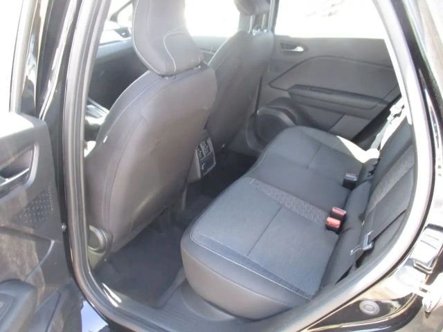 Renault Captur EDC Evolution Hybrid