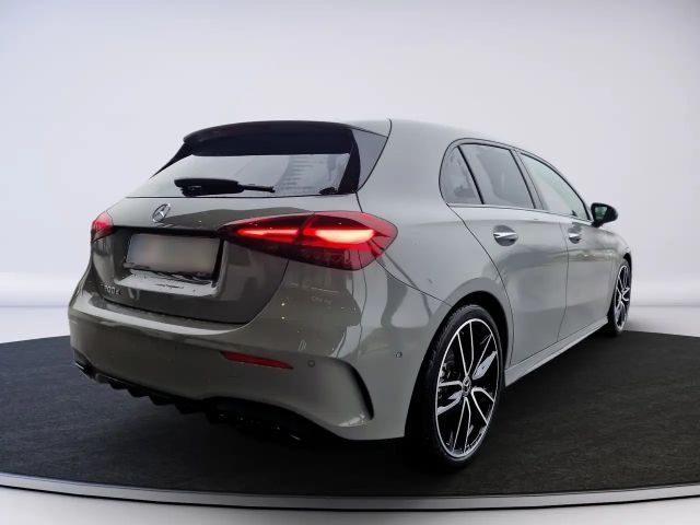 Mercedes-Benz A 200 A 200 d