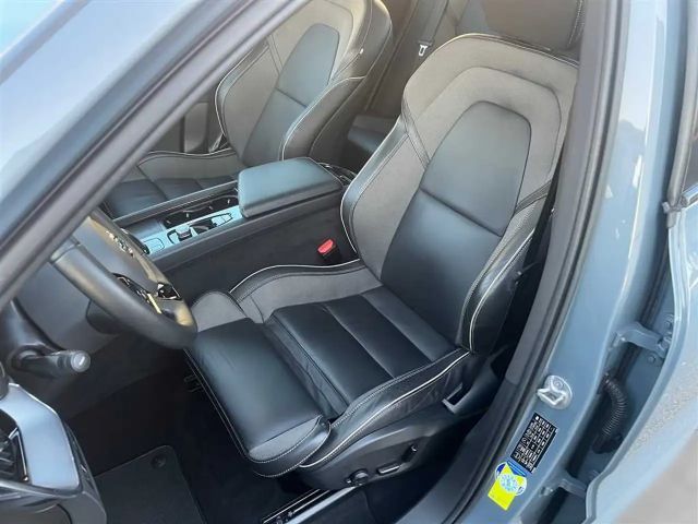 Volvo XC60 AWD R-Design