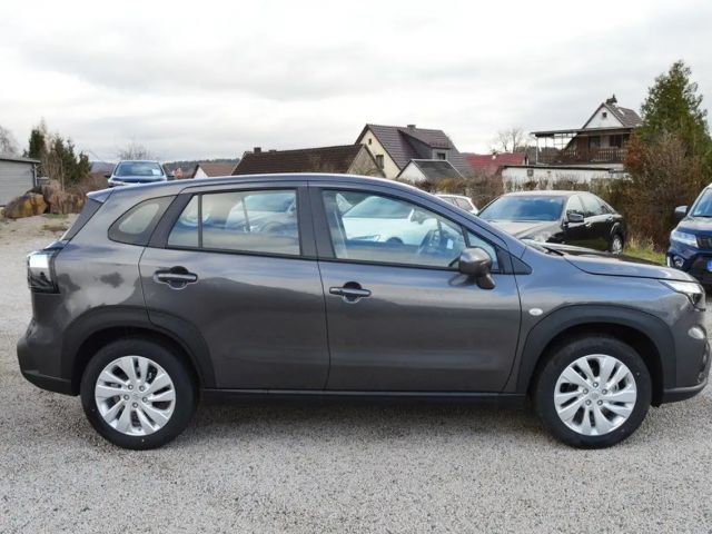 Suzuki S-Cross Hybrid