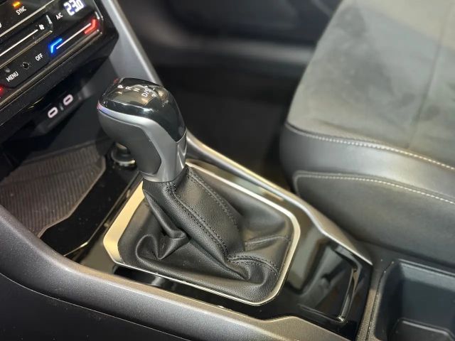 Volkswagen T-Roc IQ.Drive Style