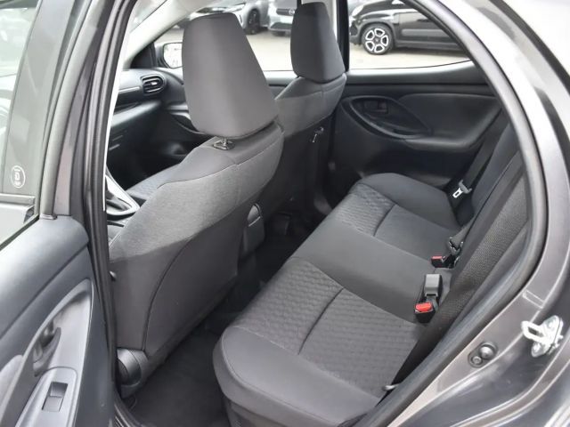 Toyota Yaris 1.5 Dual-VVT-iE (Hybrid)