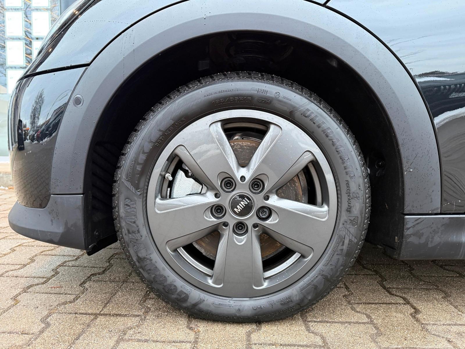 MINI Cooper Essential