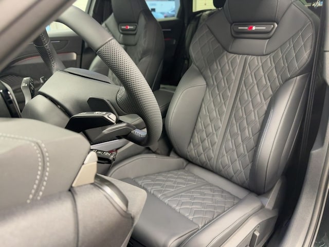 Audi A6 Avant Quattro S-Tronic